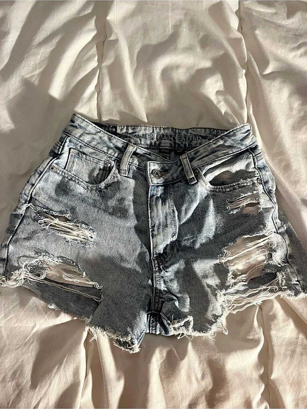 American Eagle AE Ripped Denim Mom Shorts Distressed Blue Denim Jean Shorts
